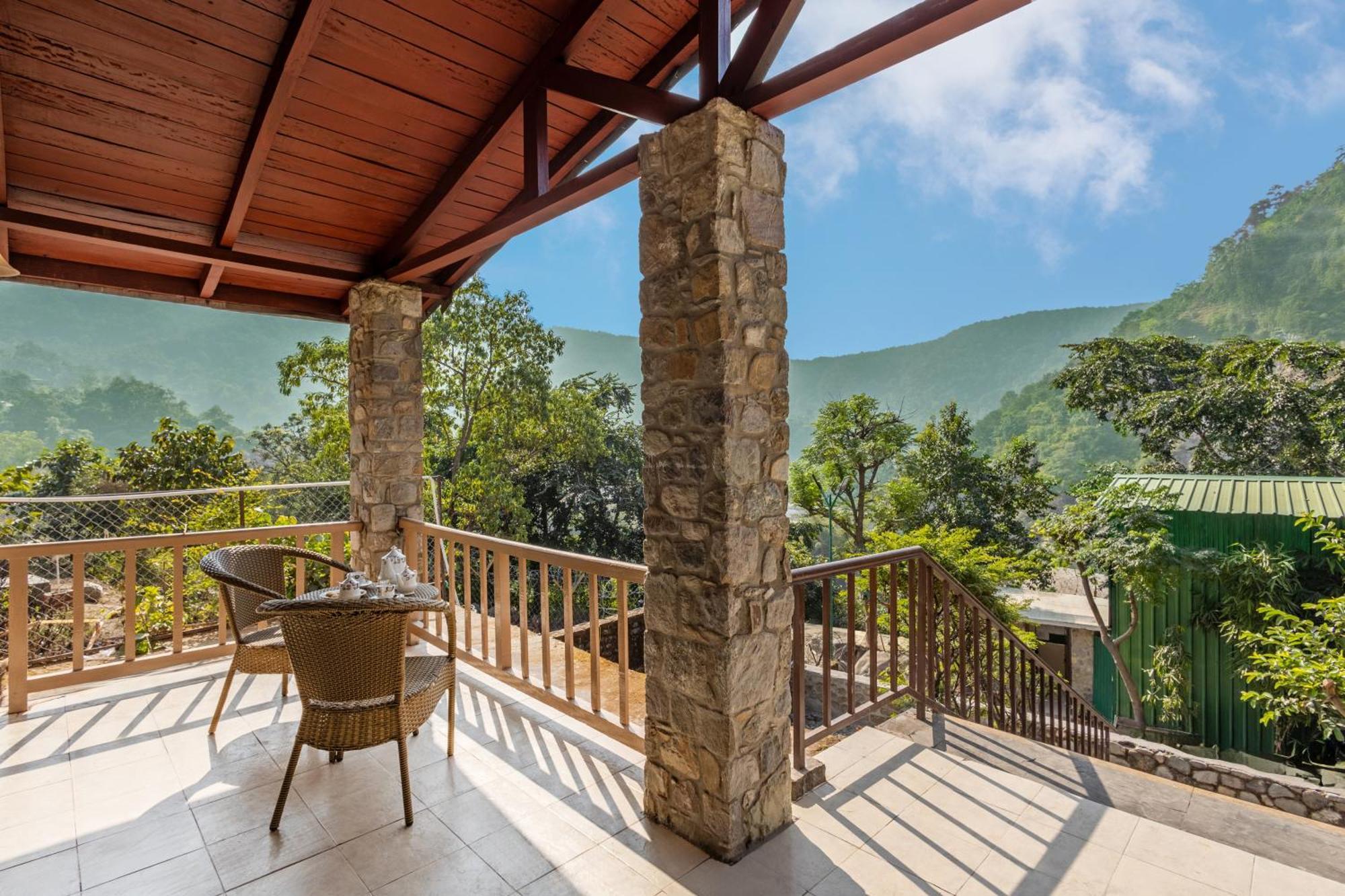Hotel Sterling Corbett Garjia Exterior foto