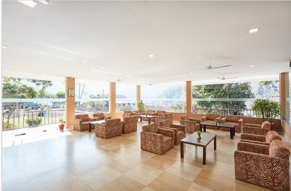Hotel Sterling Corbett Garjia Exterior foto